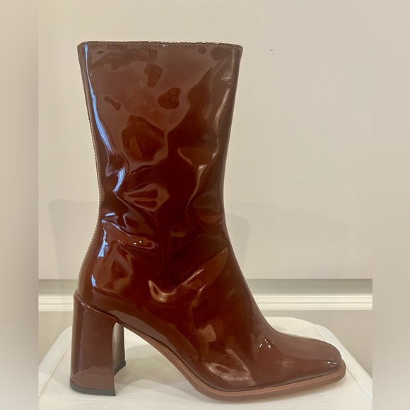 NEW Urban Outfitters Mid Calf Brown Patent Block Heel Boots - Picture 3 of 6